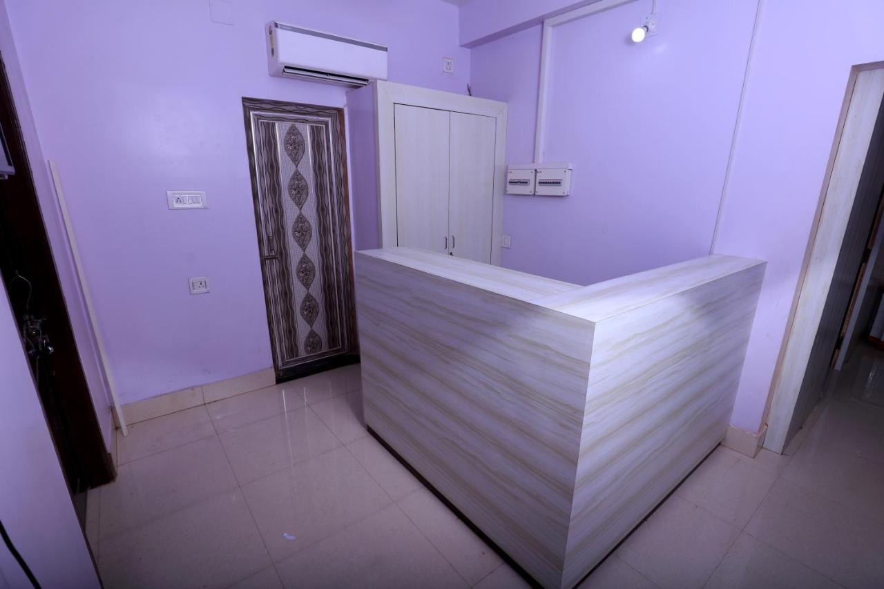 Railview Inn Bhuvanesvar Kültér fotó