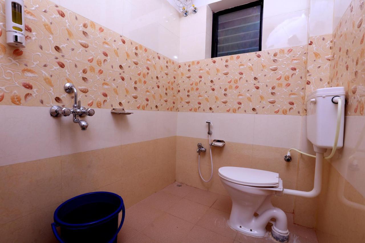 Railview Inn Bhuvanesvar Kültér fotó