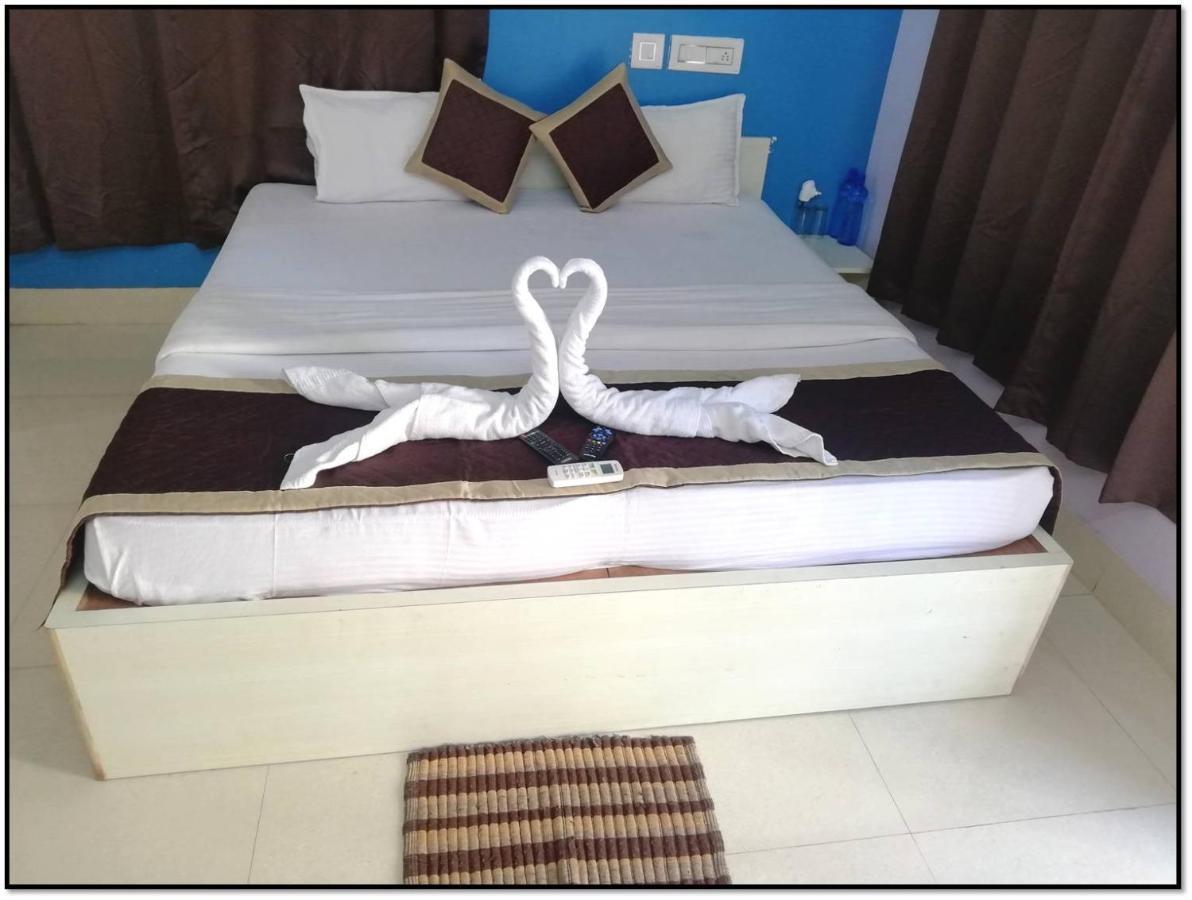 Railview Inn Bhuvanesvar Kültér fotó